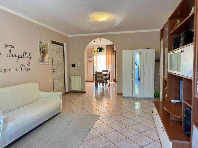 Appartamento in vendita a Figuretta, Marche