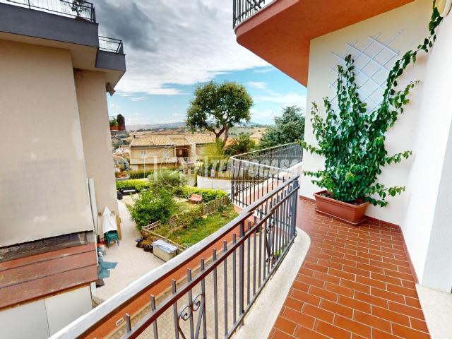 Appartamento in vendita a Figuretta, Marche