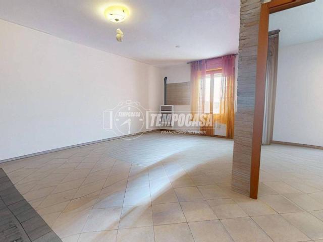 Appartamento in vendita a Cerretano, Marche