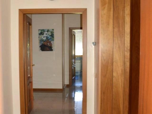 Appartamento in vendita a Crocette, Marche