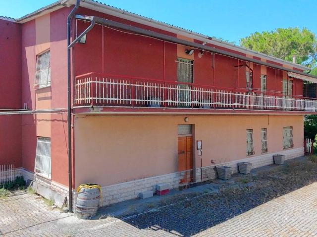Appartamento in vendita a Via Sicilia, Marche