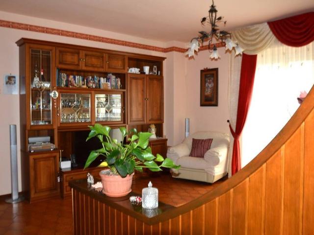 Appartamento in vendita a Sant'Agostino, Marche