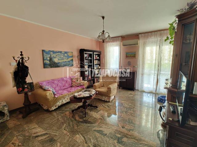 Appartamento in vendita a Sant'Agostino, Marche