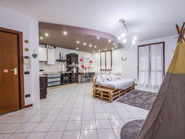 Appartamento in vendita a Unione dei comuni del Sorbara, Castelfranco Emilia