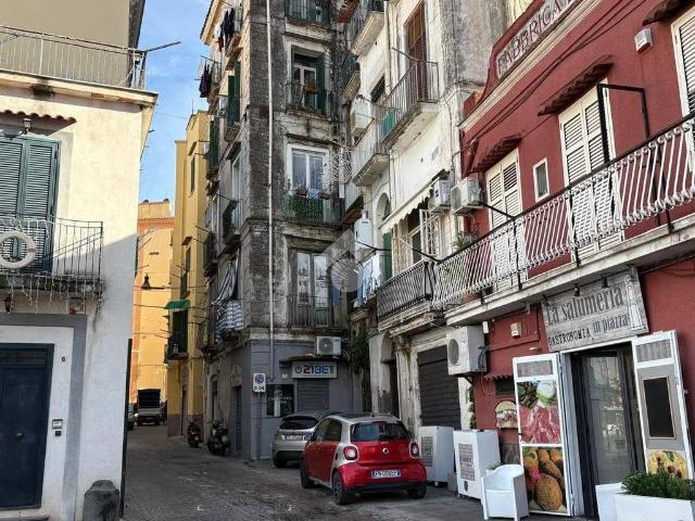 Appartamento in vendita a Caporivo, Castellammare Di Stabia