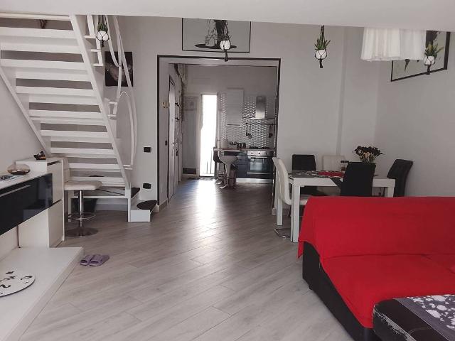 Appartamento in vendita a Caporivo, Castellammare Di Stabia