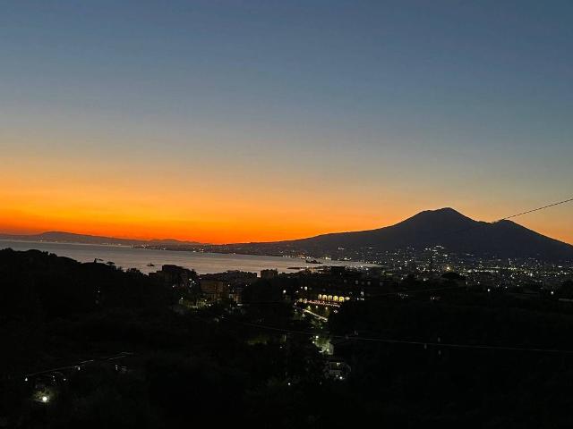 Appartamento in vendita a Mezzapietra, Castellammare Di Stabia