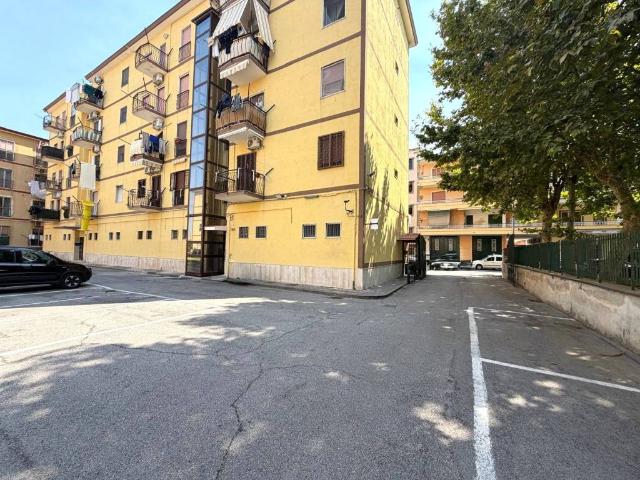Appartamento in vendita a Pioppaino, Castellammare Di Stabia