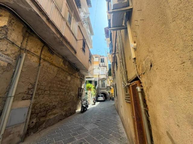 Appartamento in vendita a Caporivo, Castellammare Di Stabia