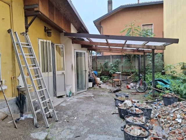 Appartamento in vendita a Castegnate, Castellanza