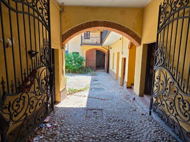 Appartamento in vendita a Castegnate, Castellanza