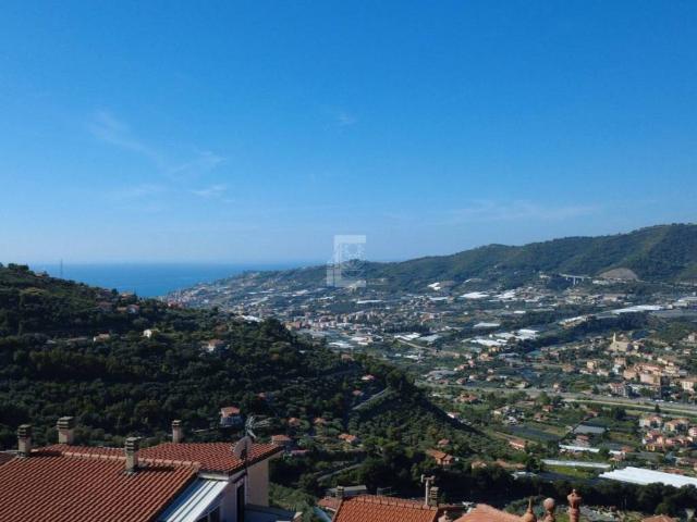 Appartamento in vendita a Castellaro, Liguria