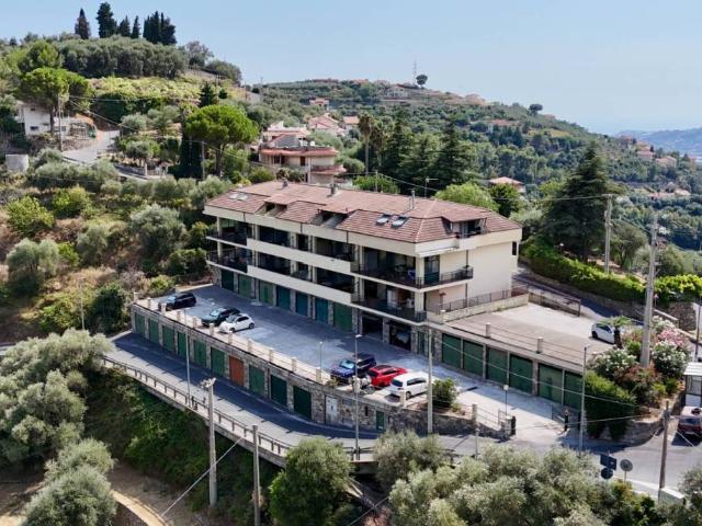 Appartamento in vendita a Castellaro, Liguria