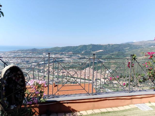 Appartamento in vendita a Castellaro, Liguria