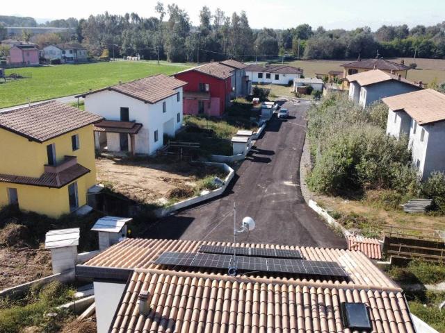 Appartamento in vendita a Castelletto Di Branduzzo, Lombardia