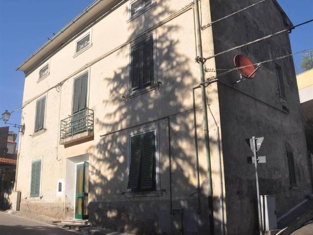 Appartamento in vendita a Castellina Marittima, Toscana