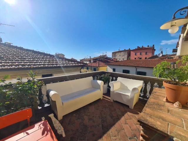 Appartamento in vendita a Castellina Marittima, Toscana