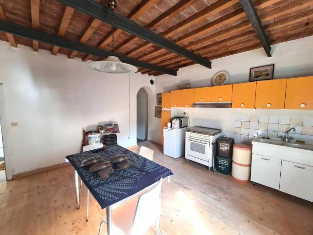 Appartamento in vendita a Castellina Marittima, Toscana