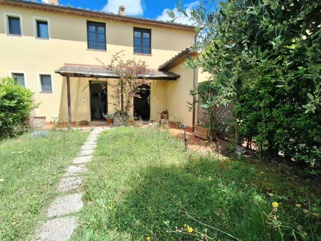 Appartamento in vendita a Castellina Marittima, Toscana