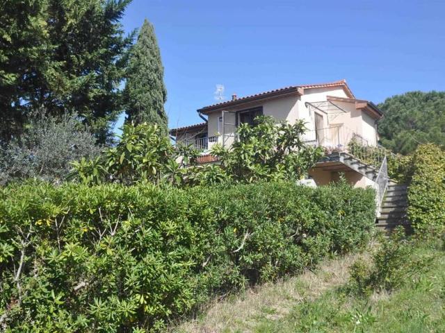Appartamento in vendita a Castellina Marittima, Toscana