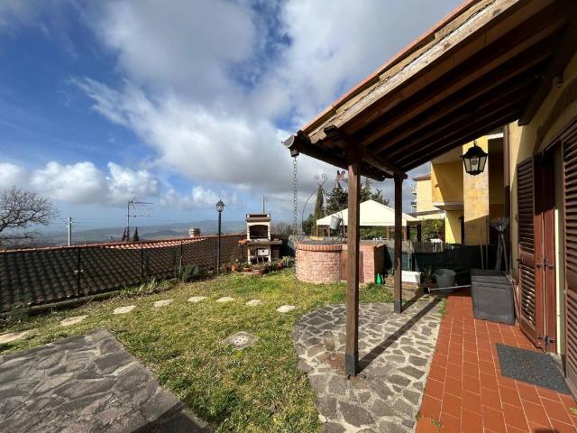 Appartamento in vendita a Castellina Marittima, Toscana