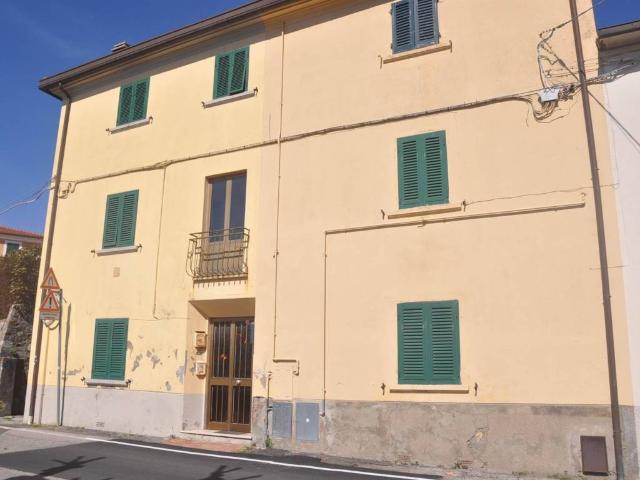 Appartamento in vendita a Castellina Marittima, Toscana