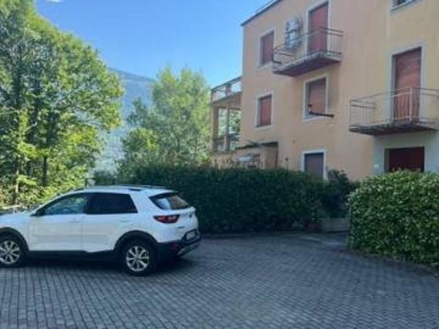 Appartamento in vendita a Castello Dell'acqua, Lombardia