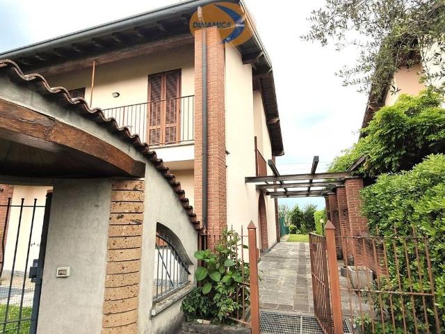 Appartamento in vendita a Castello Di Brianza, Lombardia