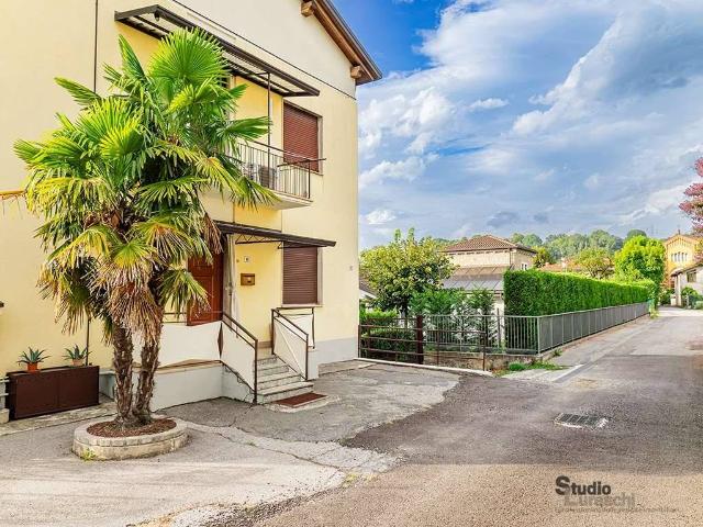 Appartamento in vendita a Castello di Brianza