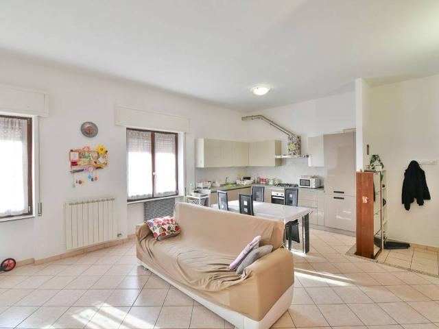 Appartamento in vendita a Castello Di Brianza, Lombardia