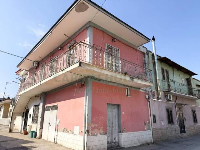Villa Indipendente in vendita a Castello Di Cisterna, Campania