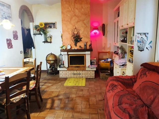Appartamento in vendita a Asciano, Toscana