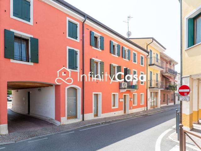 Appartamento in vendita a Castelnuovo Del Garda, Veneto