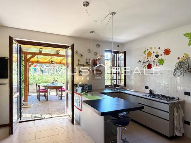 Appartamento in vendita a Castelnuovo del Garda, Verona