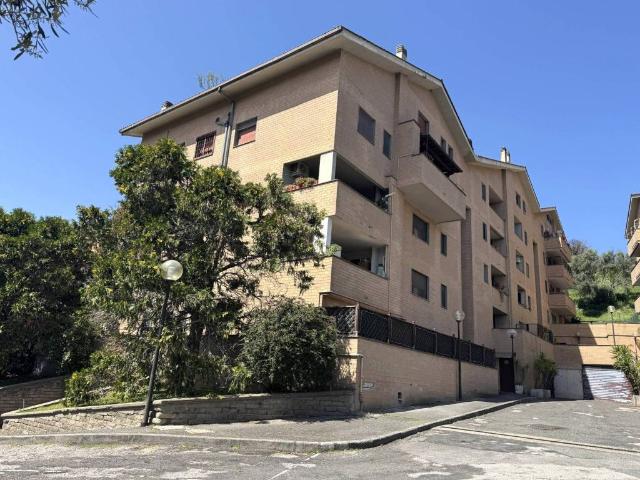 Appartamento in vendita a Roma Capitale, Lazio