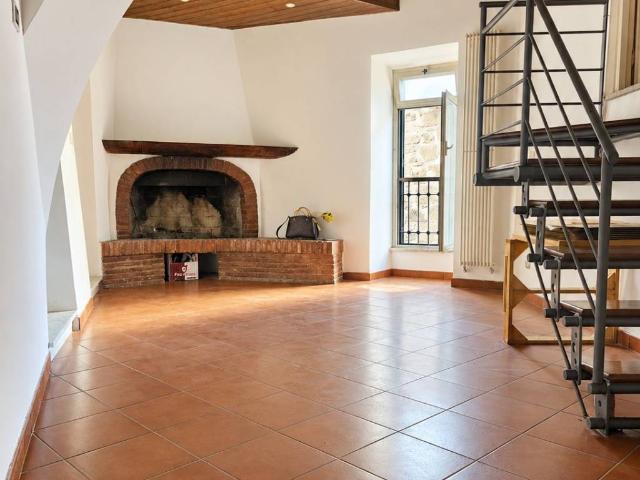 Appartamento in vendita a Monte Vario, Castelnuovo di Porto