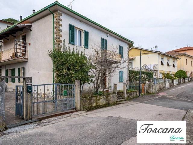 Appartamento in vendita a Castelnuovo Val Di Cecina, Toscana
