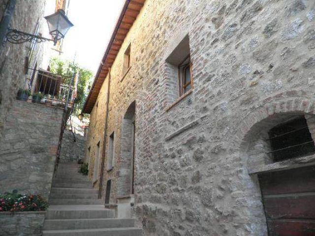 Appartamento in vendita a Castelnuovo Val Di Cecina, Toscana