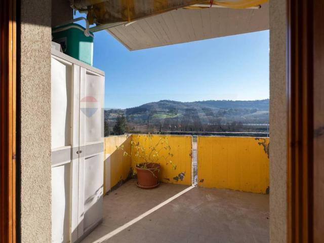 Appartamento in vendita a Macine, Marche