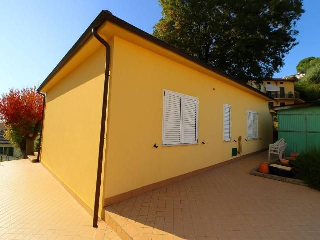 Appartamento in vendita a Macine, Marche