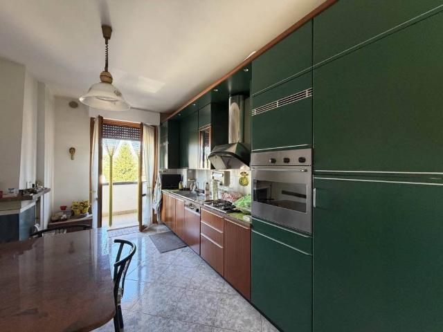 Appartamento in vendita a Castelraimondo, Macerata