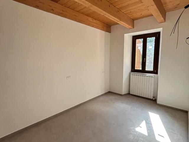 Appartamento in vendita a Castelraimondo, Macerata