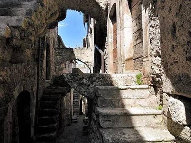 Appartamento in vendita a Castelvecchio Calvisio, Abruzzo