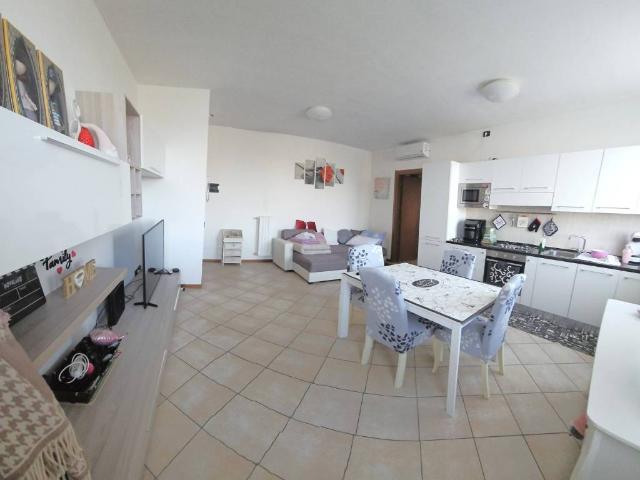 Appartamento in vendita a Castelverde, Lombardia