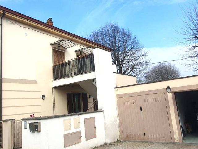 Appartamento in vendita a Castelvetro Piacentino, Reggio Emilia