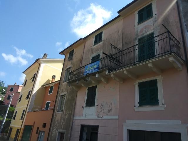 Appartamento in vendita a Castiglione Chiavarese, Liguria
