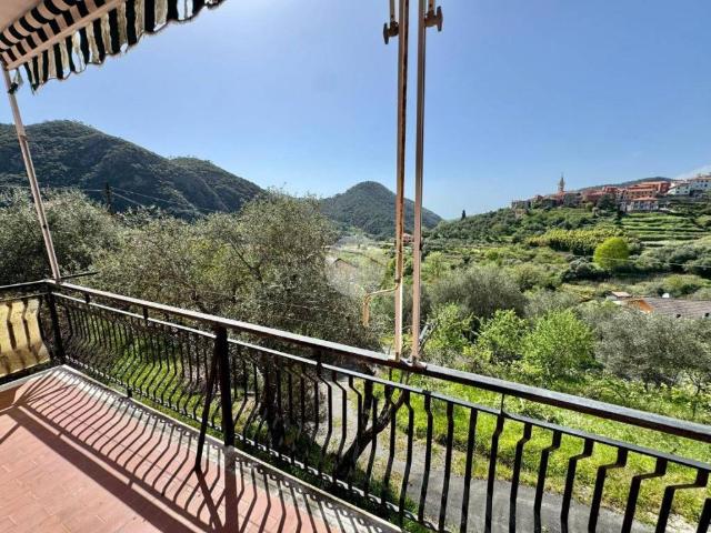 Appartamento in vendita a Castiglione Chiavarese, Liguria