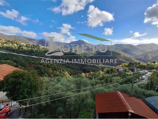 Appartamento in vendita a Castiglione Chiavarese, Liguria