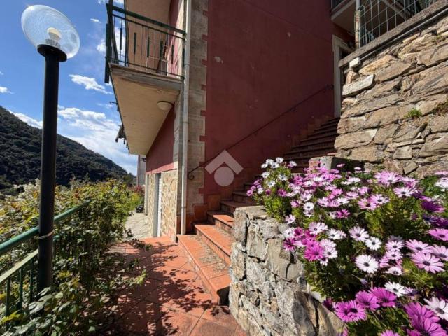 Appartamento in vendita a Castiglione Chiavarese, Liguria