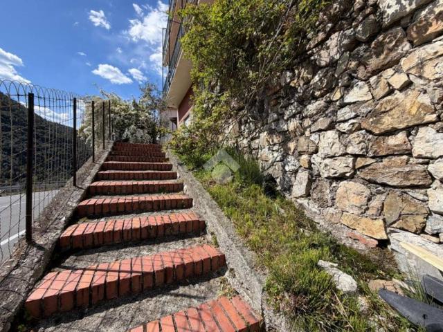 Appartamento in vendita a Castiglione Chiavarese, Liguria